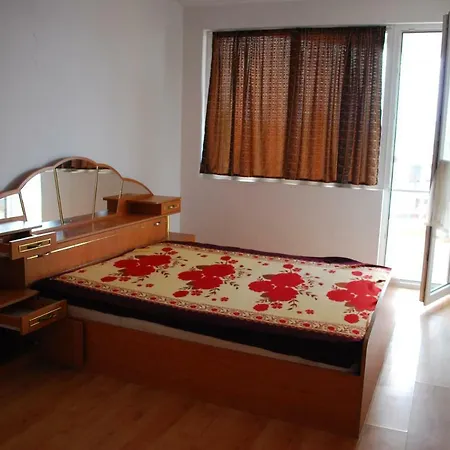 Mercury One Bedroom Center Family Апартаменты *