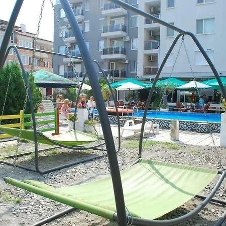 Mercury One Bedroom Center Family Lägenhet