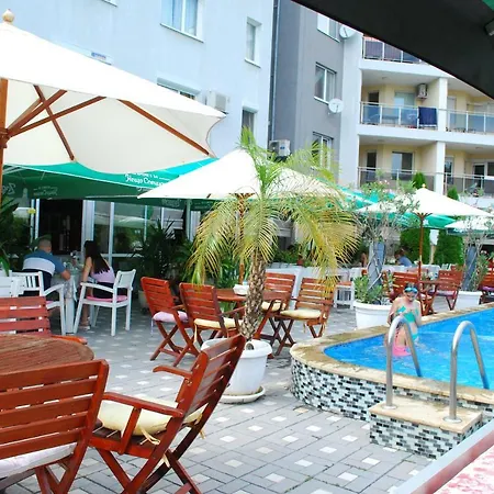 Mercury One Bedroom Center Family Apartman
